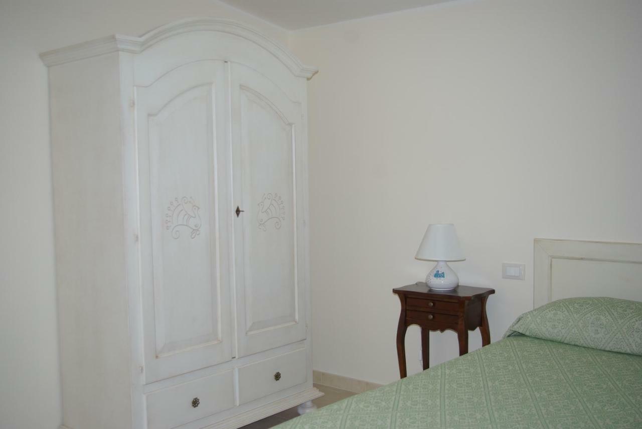 S'Eredeu Apartments Сесту Экстерьер фото